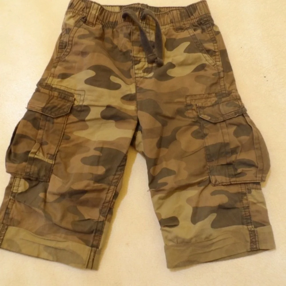 CARTERS Camo Long Cargo Shorts Boys 24m 2T Toddler Camoflauge Board